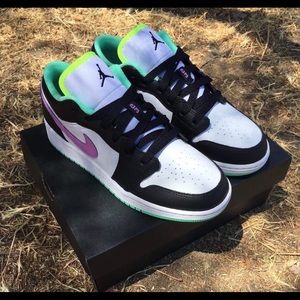 Jordan 1 Low Black Violet Shock Green Glow